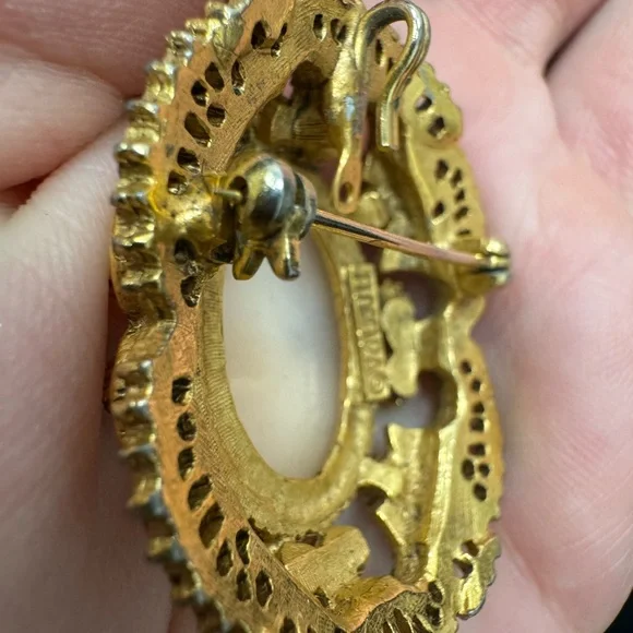Vintage Florenza pin brooch pendant with crystals and seed pearls gold tone